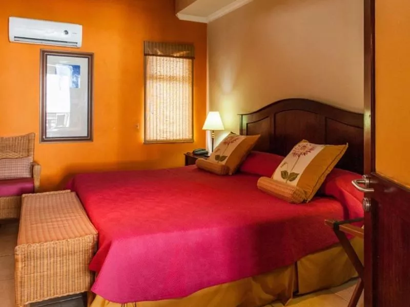 Bungalow (up to 4 pax)